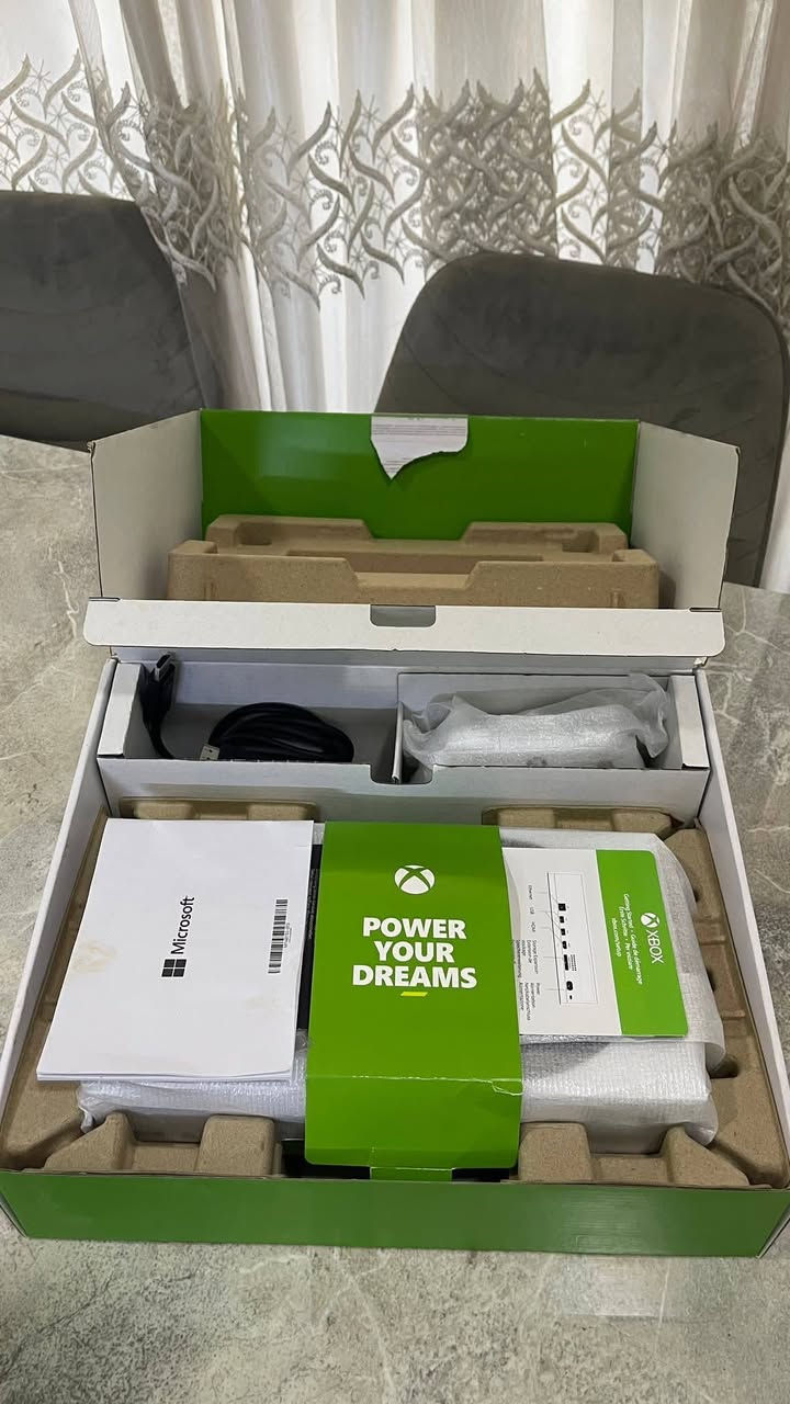 Xbox Series S 512GB للبيع
✅ إصدار 2022 5/17

✅ نظافة 100%

✅ لوك ستيكر (بعدهم ما مفتوحين)

✅ غير مصلح نهائياً

✅ شغال 100% بدون أي مشاكل

✅ كامل الملحقات والكارتون

✅ افحص وين ما اريد
بل اضافه وياه يده كيم سير g7
هارد 1T

الجهاز استخدام شخصي ونظيف جداً 

💰 السعر450,000 دينار بي مجال بسيط

📍 الموقع: الموصل


**إذا كنت صاحب هذا الإعلان وتريد حذفه لأي سبب، رجاءا أرسل رسالة إلى الدعم الفني**