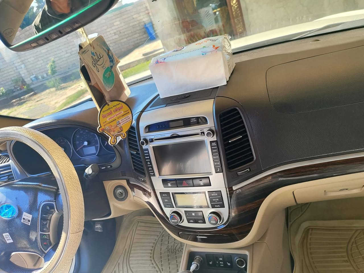 السلام عليكم
سنتافي 2012 وارد أمريكي 
ضررها مرفق بالصور
محرك 6.س شرط ما مفتوح+كير 
رقم كركوك نكليزي 
سنويه باسمي  تحويل مباشر
***********
***********
للاستفسار الاتصال
