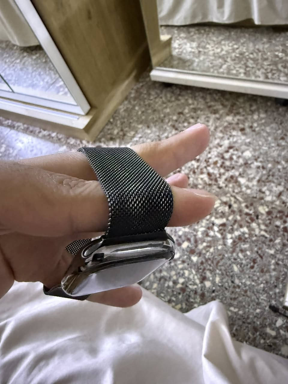 السلام عليكم
ابل واتش جيل 7 اصدار الستانلس ستيل لون الاسود الكرافيت ( اصدار خاص )

نظافة الساعة 100%

بطارية الساعة 74 % ولكن صرفها ممتاز تمشي يوم كامل بالراحة 

الساعة كامل ملحقات سير وشاحن وكارتون

سعر الساعة 300 الف

مكاني بغداد السيدية متوفر توصيل ولكن بحجز مبلغ بسيط 

تواصل واتساب فقط بدون اتصال

***********
