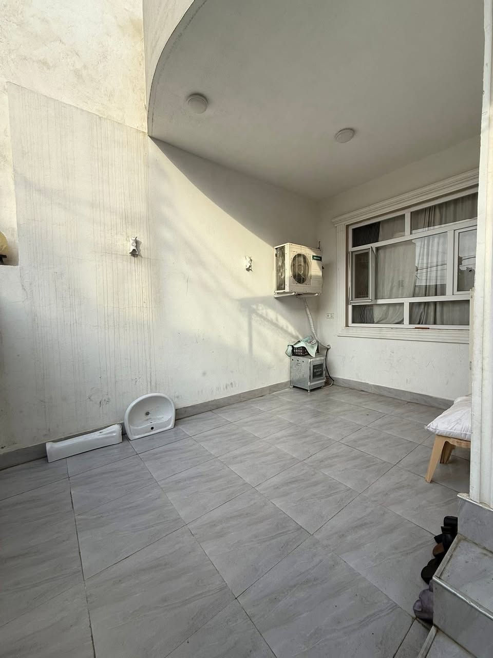 اعلان رقم (1836)📢📢📢
————————-
دار للبيع  150 متر طابو صرف 
فول سيراميك بناء حديث 
غرفة نوم عدد 3 مع هول استقبال مطبخ صحيات 
الموقع شورجة 
قرب مدرسة شورجة 
الموقع مميز 
سعر مناسب 
استفسار 
***********
***********
