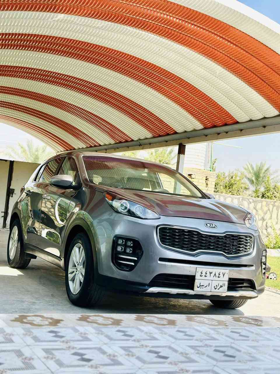 السلام عليكم اخواني 
عندي سبورتج موديل 17
وارد امريكي  قطعه صبغ فقط جاملغ امامي  بارد مكانين وبيهه جرد خفيف بالقماره والبنيد 
رقم  اربيل تحويل مباشر  مكينه 2400ماشيه 78
مكينه كير شركه تبريد تدفئه حداديه باتري كله لوووك 
شاشه وكامره وتحكم مقود و3وضعيات قياده 
فور ويل تبريد قطعتين وبعد بيهه مواصفات  هيه نص فول 
معروفه مواصفاته
السعر138 مجال  مكاني حله قرب سيطره الاثار 
***********
مراوس حسب القناعه وحياكم الله 
اخوان كلشي موضح بالمنشور اقره التفاصيل وبيك خير 
تحياتي للجميع
