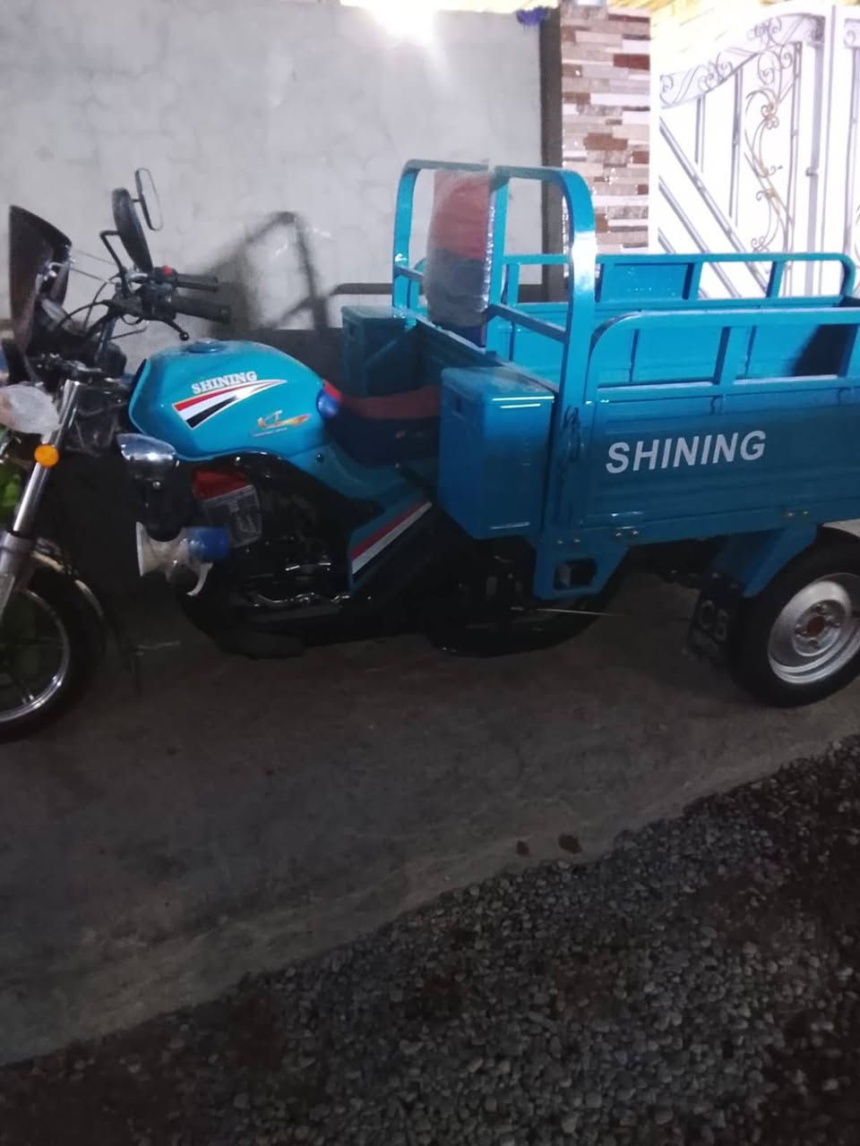 سلام عليكم ستوته للبيع موديل 2025 ماصارلها شهرين من نزلناهن من الرمبه فحل تواصل *********** مكان بغداد الأمين الثانيه شارع نواب
