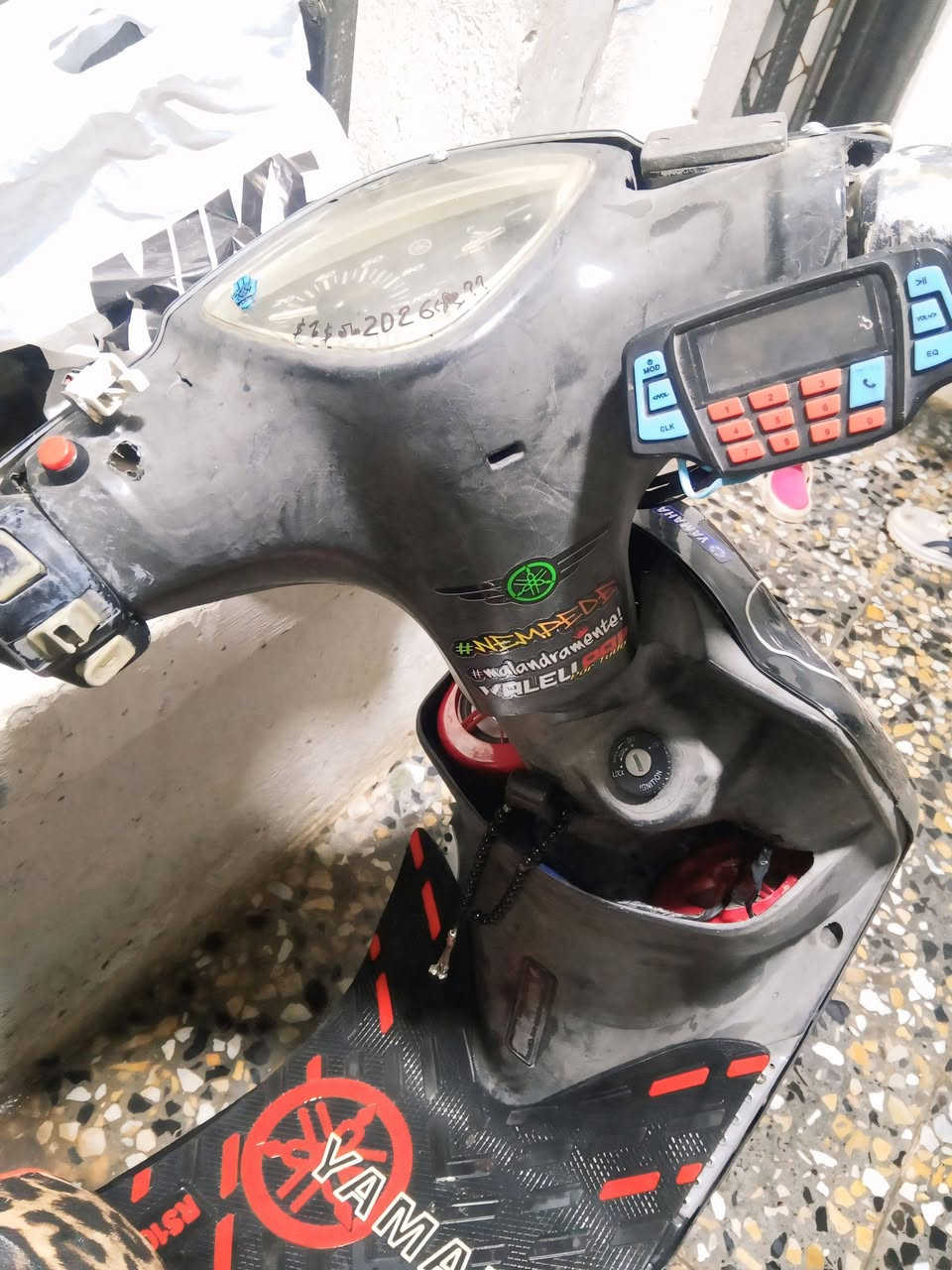 سلام عليكم دراجة ماكس عدله للبيع شلعه ومعدل بوشه 49 بلادي الدراجه عوزهة بس سلف  الدراجه هندر واحد وتشتغل بكل وقت بيه تزويد صدر رياضي و قطره مال دهن تزويد وبيه هورنات سيدان و عدسه وبيه سستم صوت العنوان الزعفرانية شارع المعهد رقم الهاتف *********** والسعر 600وبيه مجال
