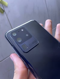 جهاز S20 الترا نضيف جدأ ذاكرته 256 شرق اوسط عربي دبل شريحه بصمة صوت ات...