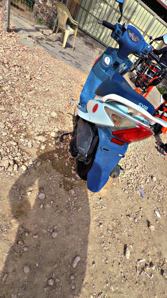 السلام عليكم دراجه سايم  موديل ١٦ جديده محرك بلادي مامفتوح برغي ع الشركه الدراجه كله على البلاد  مكاني الفلوجة  التواصل ع رقم الهاتف ***********
