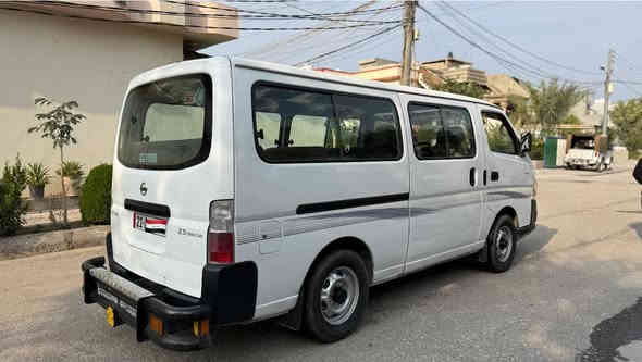 السلام عليكم 
نيسان موديل ٢٠١٣ رقم سليمانية سنوية لل ٢٨ محرك بلادي تبريد شغال تخم طاير جديدة سيارة صبغ مابية بي بارد بس 
سعر:١٧٥ بيها مجال قليل 
مكان السيارة:كلار 
***********
