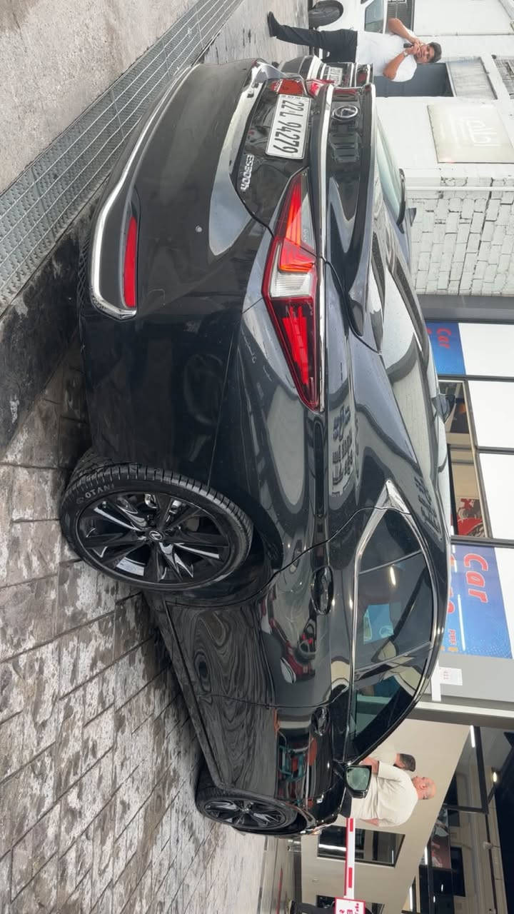 السلام عليكم للبيع LEXUS ES
F SPORT  موديل 2022 ماشيه 75 الاف كيلو 
السياره كلين عده بي دي ار بسيط جنطه والباب السائق   والسونار موجود داخل الصور
المواصفاات معروفه 3 عدسات متحركه
فتحه
بصمه
كشنات تدفئه تبريد + ستيرن
كشنين كهرباء
تحديد مسار 
رادارات 
السياره بيه هواي موصفات 
السعر 30 الاف دولار 
***********
***********

 
ملاحضه تباع السياره بغير رقم او هذا رقم بغير سعر
