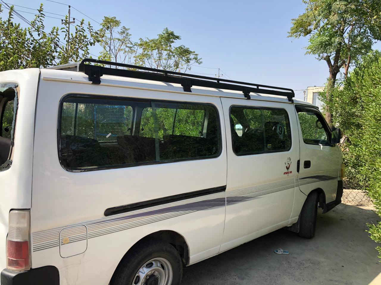 نيسان ئورفان 2012گيرو مه كينه اكسل ته بريد ته قه و ره قه ده رگا كاره بائي و غازي سيستم ايطالي ئه وه ليات و وكالة هه موو به شه رت سعري 90$.     ***********
