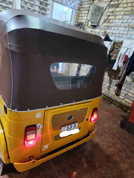 سلام عليكم شباب تكتك البيع شهر ال ٤  ٢٢ مرقم كفاله محرك الكشره خياسات معمره وبيه دحكه جوه البكلايت كلشي موضح بل صوره السعر خاص ***********
