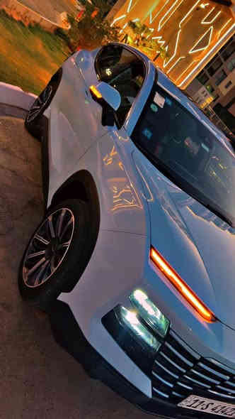 | جيتور داشنج 2024 فول مواصفات (Luxury)
💎 المحرك: 1600 تيربو قوي واقتصادي

⚙️ الكير: 7 نمر (دبل كلتش)

🛞 الدفع: أمامي

📆 الموديل: 2024

📍 السيارة بحالة ممتازة جداً – مثل الجديدة

✨ المواصفات الكاملة:

 • تشغيل ودخول ذكي

 • شاشة وسطية عملاقة مع عدادات رقمية بالكامل

 • كاميرات 540 درجة (رؤية بانورامية عالية الدقة)

 • حساسات أمامية وخلفية

 • سقف بانوراما واسع

 • تبريد وتسخين مقاعد أمامية

 • مقاعد جلد فخم كهربائية الضبط

 • إضاءة LED كاملة داخلية وخارجية

 • وضعيات قيادة متعددة (Eco – Sport – Comfort – Smart)

 • مثبت سرعة ذكي + تحكم كامل بالمقود

 • نظام تحذير عند مغادرة المسار

 • نظام تنبيه التصادم الأمامي

 • نظام تحذير النقطة العمياء (Blind Spot)

 • فرامل توقف إلكترونية + Auto Hold

 • تشغيل عن بُعد (Remote Start)

 • جناح خلفي رياضي

 • بصمة شنطة خلفية كهربائية

 • نظام تثبيت صعود ونزول المنحدرات (HHC + HDC)

 • نظام مراقبة ضغط الإطارات (TPMS)

 • شحن لاسلكي للموبايل

 • فتحة تهوية خلفية للمكيف

 • مكيف أوتوماتيك ثنائي المناطق

 • مرايات جانبية كهربائية مع تسخين وطي أوتوماتيكي

 • إضاءة داخلية محيطية (Ambient Light)

 • إضاءة ترحيبية عند فتح الأبواب

 • نظام صوتي فاخر متعدد السماعات

💬 السيارة ناعمة جداً ونظيفة، ما تحتاج أي صرف

السعر 178$

***********
