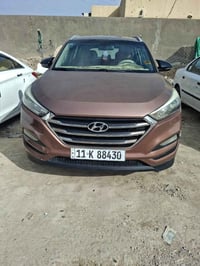 للبيع سياره توسان 2017 قطعه واحده بنيد مبدل  وشبر بالچاملغ الامامي صبغ...