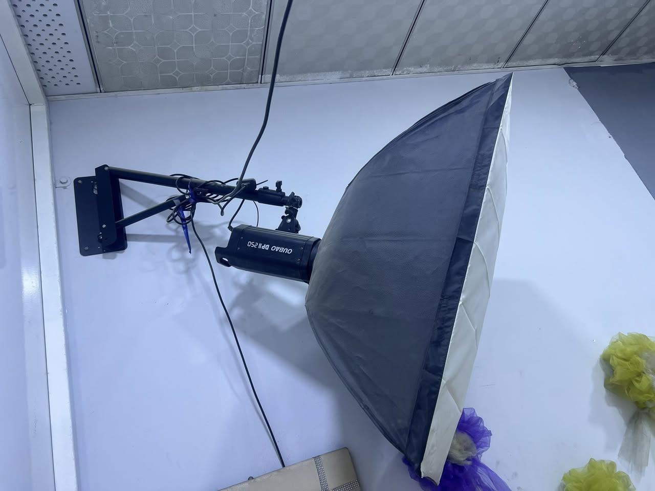 انبرلات للبيع مستعمل شي قليل نضافه فول 
السعر ٣٥٠ 
اتصال ***********
