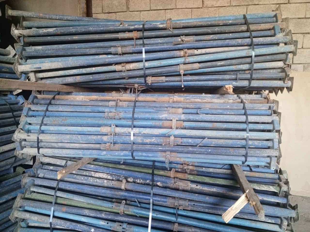 سلام عليكم مكتب عبدالله شطب تاجير جكات 3متر 4متر 5متر ودنك حديد جميع قياسات متوفر وفخات رباعيه وعاديه بولطات توصيل جميع محافضات العراق رقم الهاتف *********** اتصل بالخدمه
