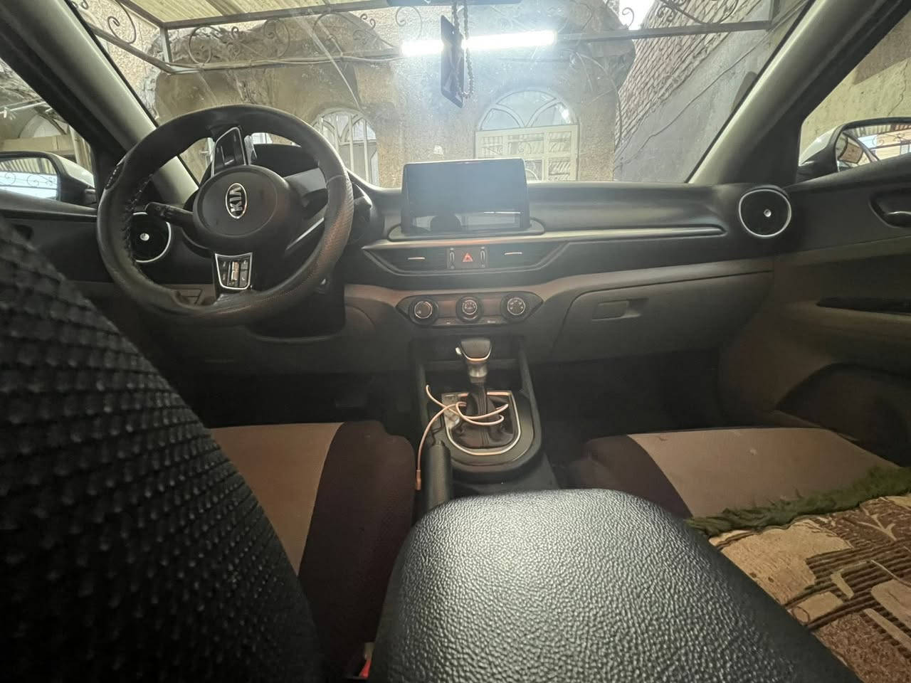 سلام عليكم
كيا سيراتو موديل 2019 خليجي السياره نظيفه ماشيه 105 قابل للزياده 

المواصفات 

المحرك 1600 تنفس طبيعي 

كامره خلفيه 

مري شفط

تبريد قطعتين

شاشه كبيره تدعم ابل كار بلي اندرويد اوتو 

تبريد ثلج ❄️ 

لايتات LED خلفيه

السياره نظيفه استخدام داخل المدينه و بيها رصعات موضحه بالصور و السونار 

السعر ١٣٥ و بيها مجال للشراي

للاتصال عله صاحبة السيارة

***********
