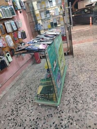 فاترينات • محل موبايل • للبيع