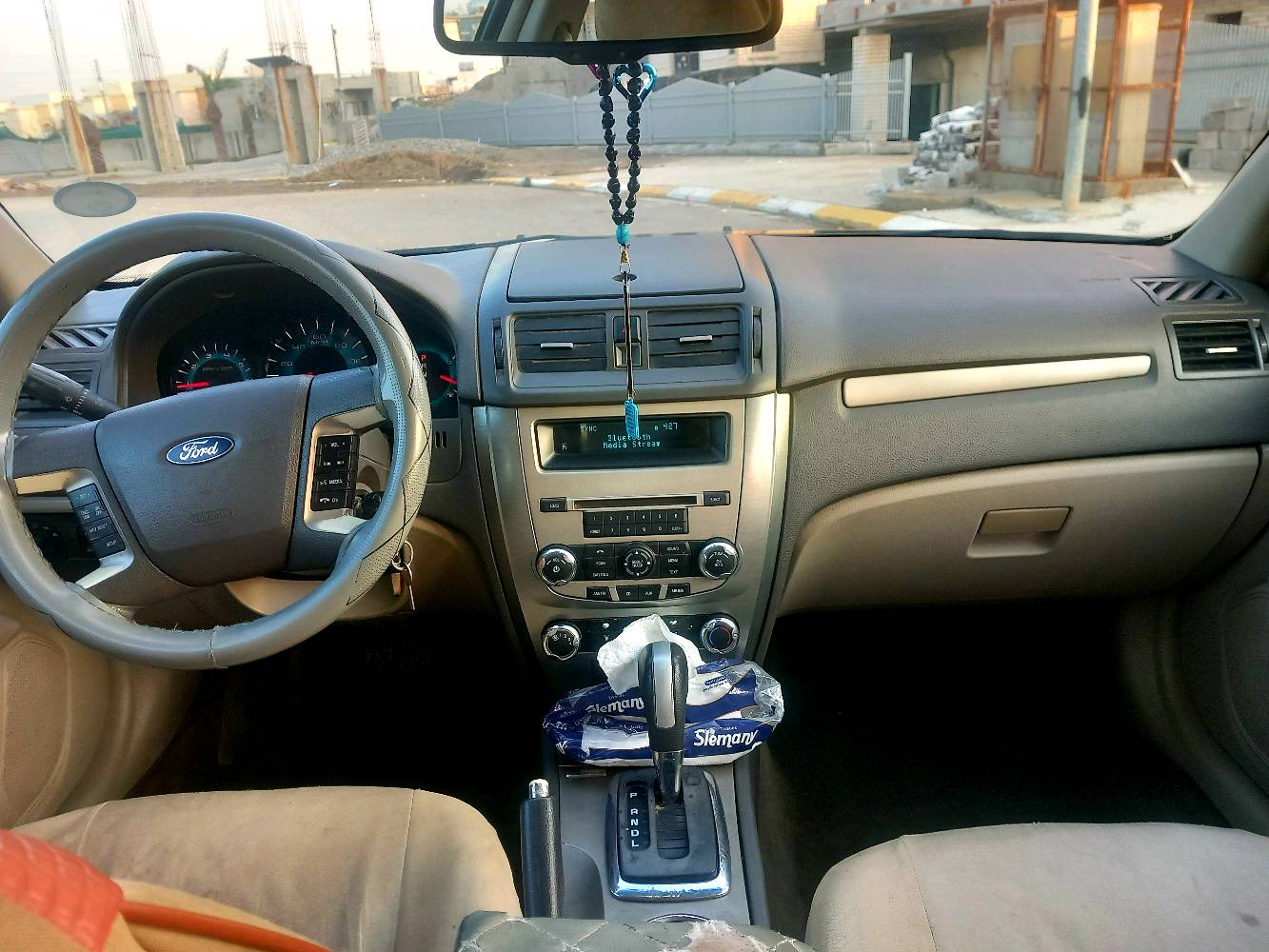 فيوجن 2010 se
داخل اصفر بدون صبغ رقم سليمانية سنوية لحد 27
 محرك اربعة سلندر حجم2:5
حساس خلفي وتحكم ستيرن مكفولة من الحادث والصبغ داخله كلين بيها جراد بالقمارة فقط
گير ومحرك وكهربائيات وتدفئة وتبريد كله بشرط
#السعر((90))ورقة وبي مجال مكاني (جمجمال)
*********** فايبر+واتساب