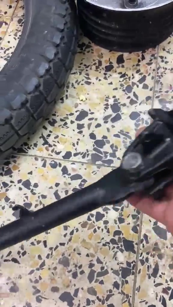 السلام عليكم من رخصة
مدير الكروب عدنه هاي الاغراض *********** ما متواجد على الخاص
