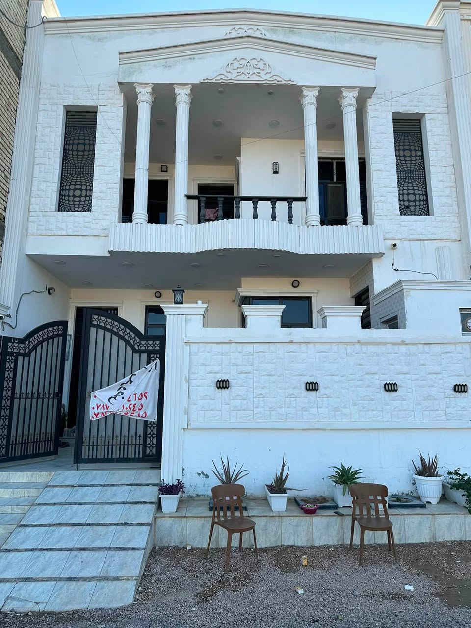 ((بسم الله الرحمن الرحيم))
🏡     🏘      🏚 

#بيت_للبيع         

🔴في الجغيفي ثانيه

🔴 كاع بيت نايل 

✅المساحة :180
 
مكون من 5غرف نوم
 صالات2
ومطبخ 
واستقبال 
حمام عدد2
مناور عدد 2

 🛣 الشارع 🛣🛤 : 10

🗒📑⚖️ نوع الملك : طابو زراعي صرف علمن عند الشراء تدخل مباشرتا بل سند المشترك الطابو لصرف الازراعي

💸💰 السعر  💰💸: 168🔴وبي مجال

للاستفسار : مراجعة 
🥇 مكتب الدليمي 🥇
🩸📍العنوان الجغيفي _نهايت سياج المقبرة على السايد الايمن.                         
                                     
            📱📲  للاتصال :  ميثم*********** 📞☎️

#عقارات_الفلوجة #عقار_للبيع #عقارات_الانبار #عقارات_العراق  #العقار #عقار
#العقار_للبيع #للبيع #بيع #بيت #بيوت #قطعة #قطع
#ارض #
