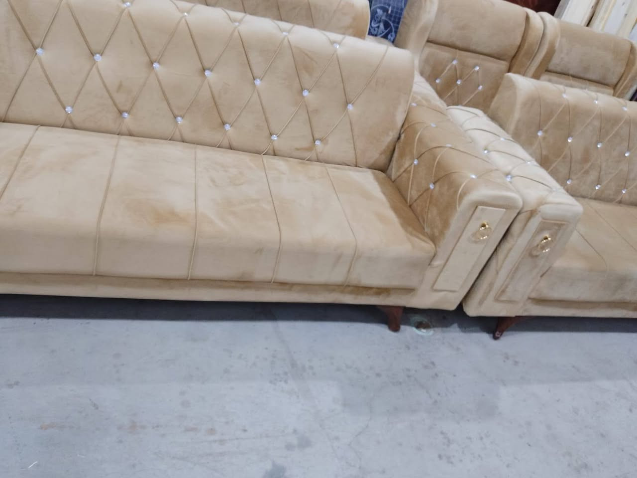 السلام عليكم اخواني واخواتي مبارك عليكم شهر رجب الاصب بمناسبة أعياد رأس السنة يعلن مجمع الاخوين للاثاث المستخدم والجديد عن تخفيضات كثيرة أسعار مناسبة في التخامة والدوواوين التركية القوية العنوان شارع ٣٠قبل نهاية الشارع ***********
