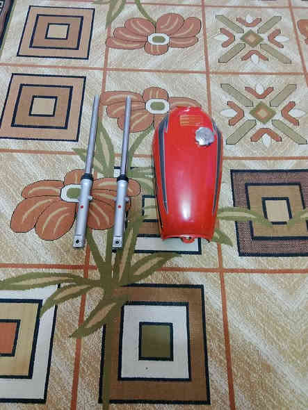 سلام عليكم شباب غراض مال دراجه ايراني اصليات نضاف فول شرط مامشدودات لبيع السعر ٨٠ وبيهن مجال قليل مكلف بنشر هاذ رقم راعيهن ***********
