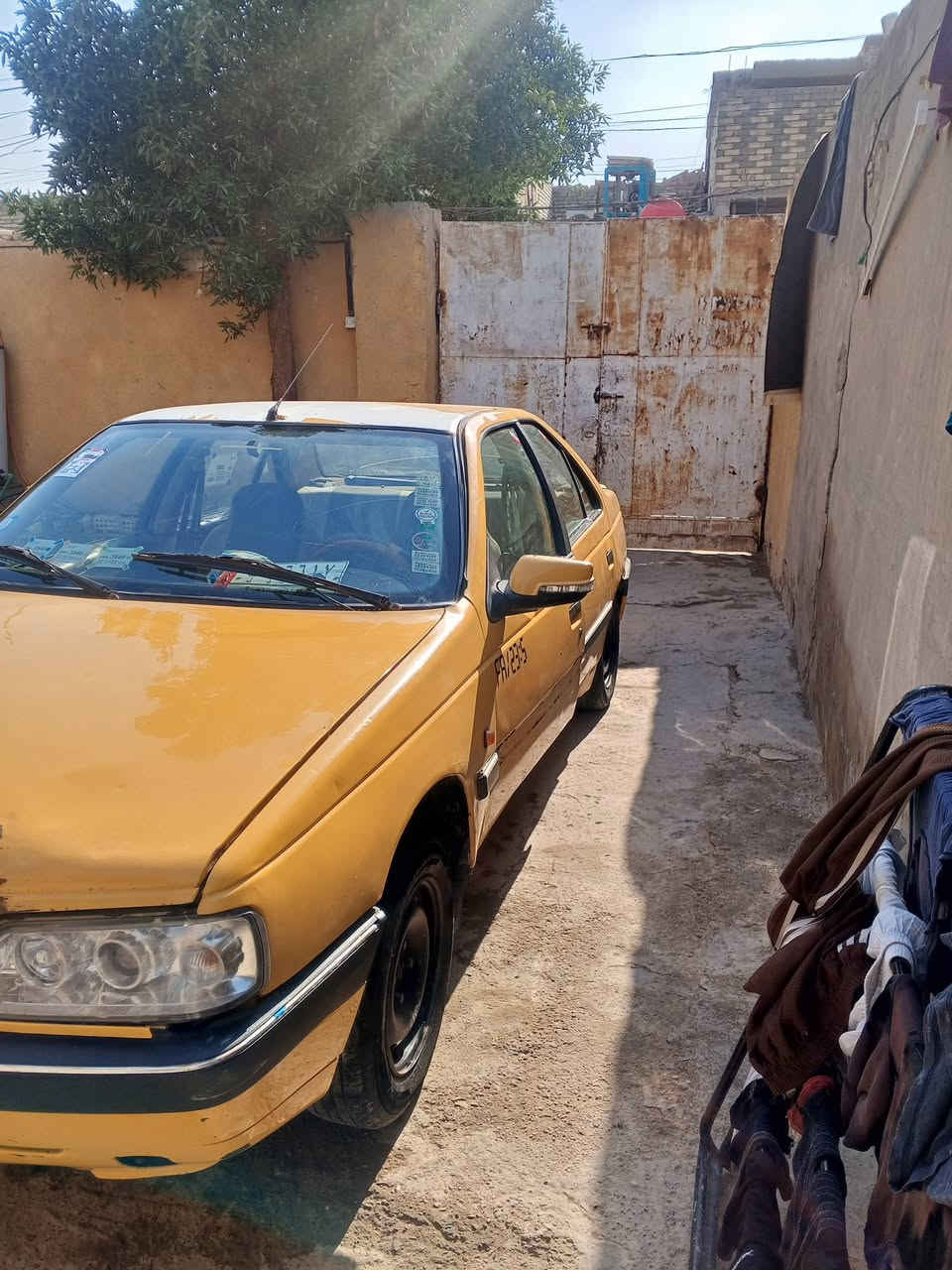 السلام عليكم بيجو لميس 2015 مكينه جديده كير نظيف السعر 35 ورقه*********** رقم الماني هيه وغرامات مصفره مكاني بغداد
