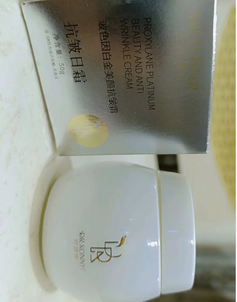 1. 🪄 جمالك يبدأ هنا — عناية كورية أصلية لبشرة متوهجة.
 2. 🌿 منتجات كورية 100% أصلية — سر البشرة الصحية والمشرقة.
 3. 💧 ترطيب وتغذية عميق — اكتشفي قوة الجمال الكوري.
 4. ✅ مضمونة الأصل والجودة — لأن بشرتك تستحق الأفضل.


**إذا كنت صاحب هذا الإعلان وتريد حذفه لأي سبب، رجاءا أرسل رسالة إلى الدعم الفني**