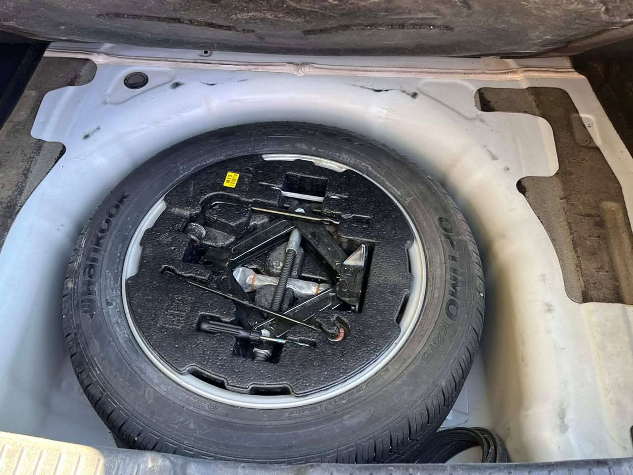 السلام عليكم
للبيع سوناتا 2013 خليجي
بيها الجاملق الخلفي بدون دواخل فقط

رقم بغداد جديد بسمي 
مواصفات الشركه العامه 
كشن كهرباء 
قطعتين تبريد 
مرايات شفط 
محرك 2400 دوش
حساسات خلفيه 
شفتات كير بالستيرن 
وباقي المواصفات المعروفه 

‭0781 633 1874‬

‭0751 683 1871‬

السعر :: 127 وبيها مجال
