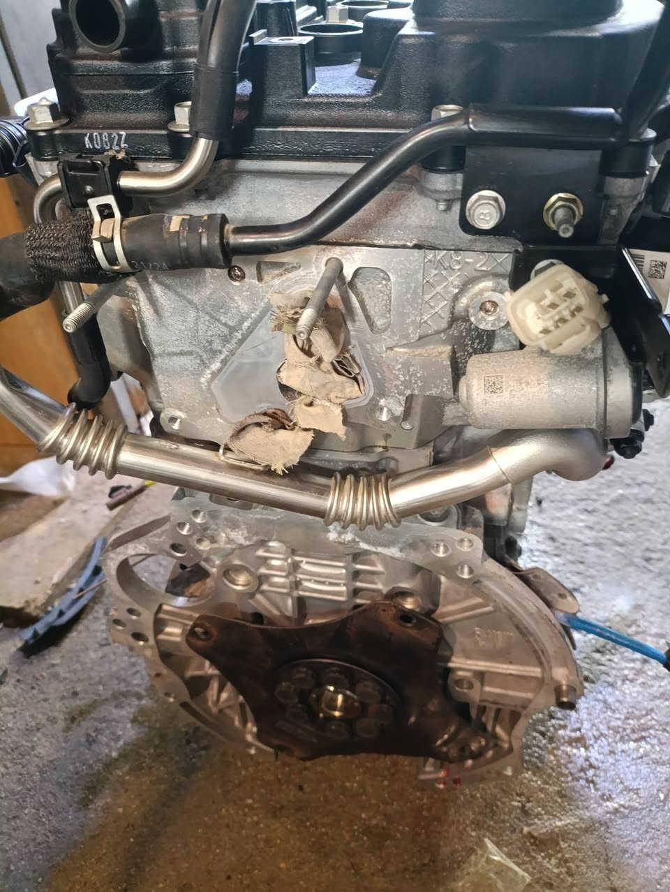 سلام عليكم محرك سوناتة امريكي مديل 2025 جي دي اي 2500 تنفس طبيعي بي صوت بكن اثر الحادث مضروب الفلتر وفارغة دهن الي محتاجة بخدمتة مكاني البصرة ***********
