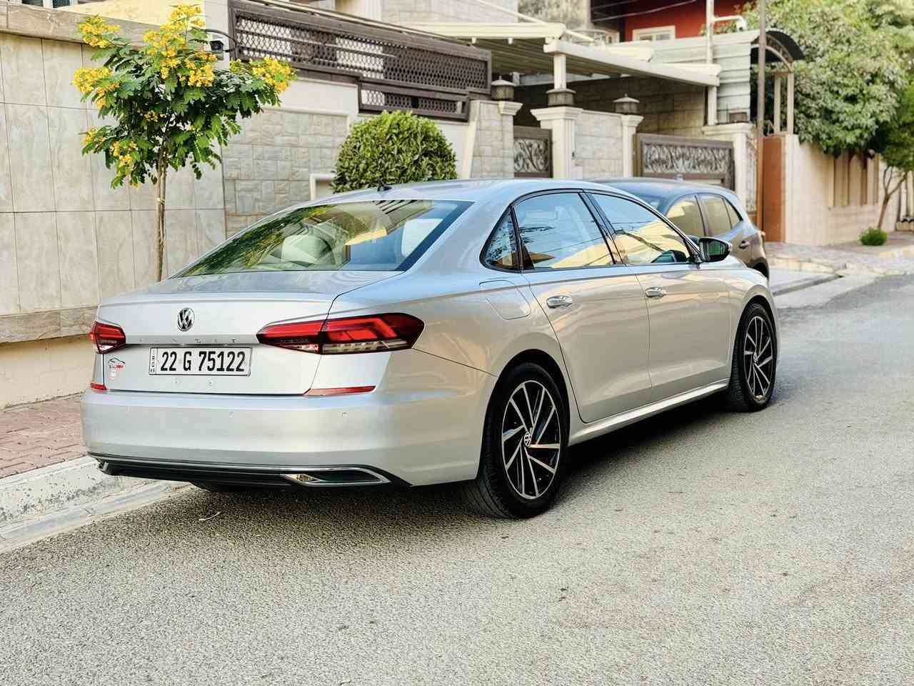 باسات 2020 خليجي
محرك 5 سلندر 2.5
صبغ حزام تكسي مطار 
بطاقه بنزين بيها  
مكان سياره كركوك 
سعر 135
***********
