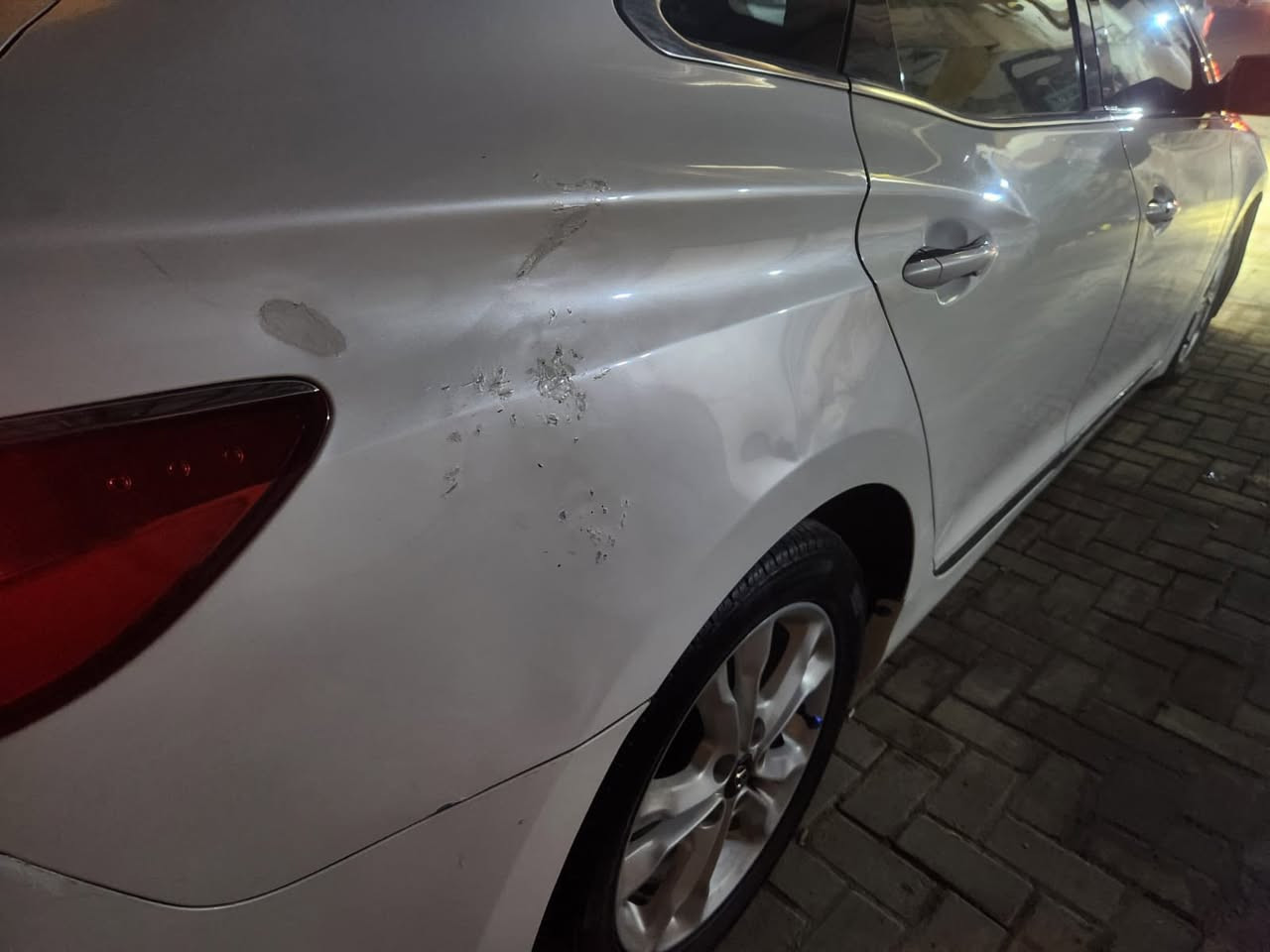 هونداي ازيرا ۲۰۱٤ خليجي

محرك V6

رقم بغداد انكليزي وبأسمي

هزه جديده

حساسات خلفيه

مري شفط

تحكم ستيرن جهتين

اشاير بالمري

بانوراما

حركات جلد

كشنات اماميه كهرباء

تبريد قطعتين

بردات

usb+ Aux+ بلوتوث

بيها صبغ بين الباب والجاملغ قليل وباب كلير بدون دواخل

السعر ۱۲۸ وبيها مجال

العنوان بغداد الدورة

للاتصال ***********

11 غرب 10914
