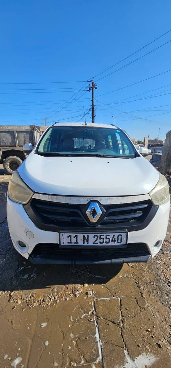 سلام عليكم ورحمة رينو لودجي ستيشن موديل ٢٠١٤ رقم بغداد جديد سياره كير مكينه اي نقص مابيها سونر موجود بيع او مراوس حساب القناعه مكاني بغداد الكرخ البياع سعر ٦٥ رقم الهاتف ***********
