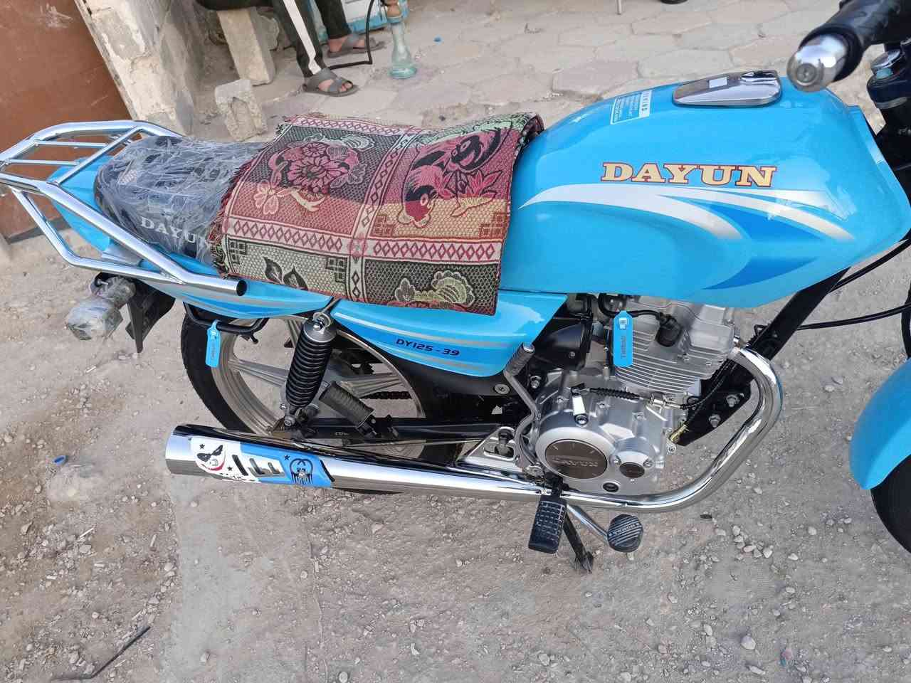 السلام عليكم دايون عضم موديل 23 نضيفه الدراجه تجي تفحص ماعجبتك تروح اوراق اصولي سعر اتصل وبيك خير وتدلل ***********
