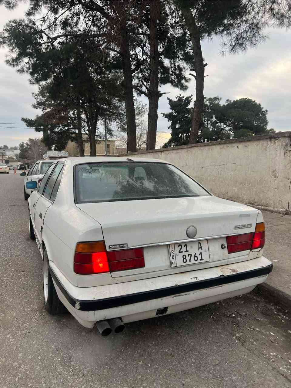 bmw e34 1987  520  ger 3adey raqm slemani sayarak bey keshey ta7awel xarama ba shart tabret garm esh akt esta whely 3adey la zhera 40 waraqa majl
***********
*********** السليمانية, العراق
