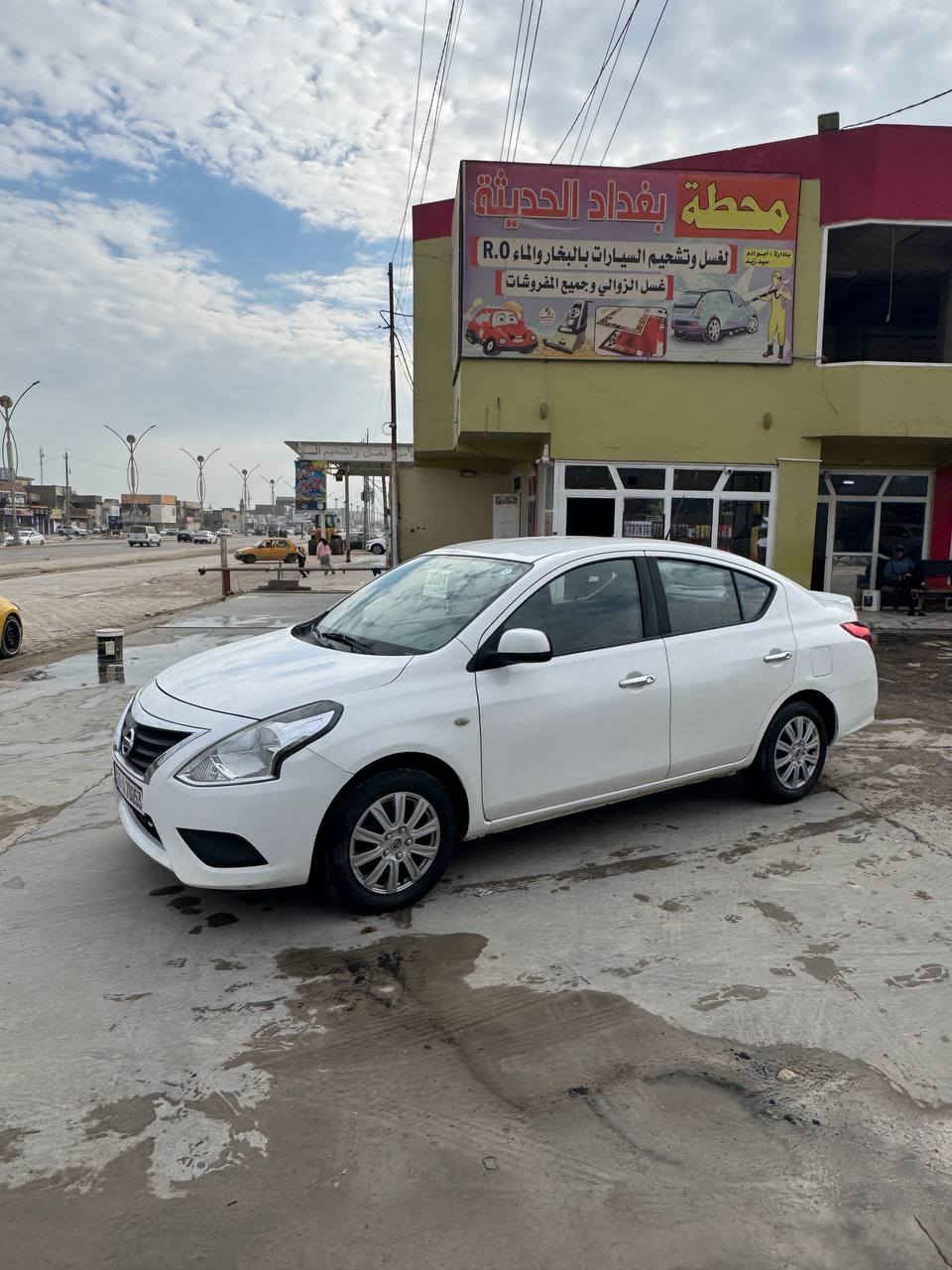 السلام عليكم للبيع نيسان صني موديل 2024 هندي رقم قادسية شهداء باقي سنه ونص واصير حره وكاله من مالك
السعر103وبيه مجال قليل السياره جاهزه من كلشي حادث خلفي جاملغات وجنطه وبيه رش جاملغ أمامي مكان السياره الديوانية ماشيه 34الف ***********
