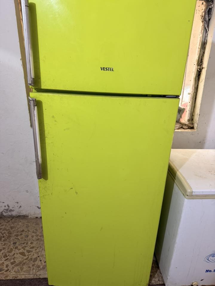 اثاث بيت بيع مستعجل ***********
