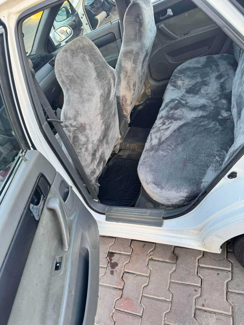 شوفليت اوبترا 
موديل 2012 
كير عادي 
مرايات كهربايي 
تحديد سرعه 
تحكم سترين 
تبريد تدفئه 
منصومه زينون عالي ناصي 
بدون ضربه بي مكانات تعديل بارد 
سياره احل من صوره 
تخم صدر امامي خلفي جديد 
تايرات جديد سياره ادامه كامل 
سنويه هزه جديد لحد 2030
محرك بي بخار خفيف 
شرط تحويل وكاله 
مكان سياره كركوك 
رقم *********** كركوك, العراق
