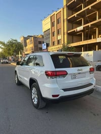 جيب كراند شيروكي الموديل 2022 وارد امريكي رقم اربيل ماشية 36 المحرك 3....