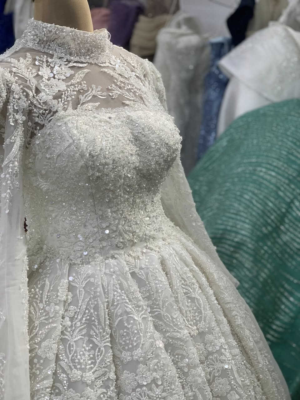 عروض خاصة لهذا الشهر كل بدلتين الثالثة مجاناً فقط ب125
العنوان سنتر الدور للعرائس 
مجاور قسم تربية الدور 
للاستفسار ***********
