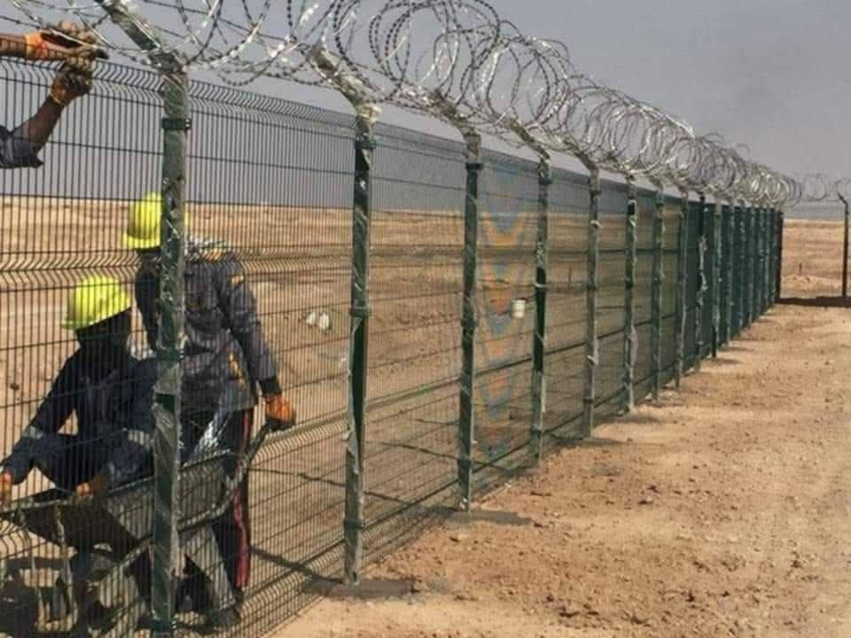 يتوفر لدينا محولات كافة الاحجام  زراعية وفحص و
يتوفر ايضا  اعمدة كهرباء كافة القياسات والاحجام ويتوفر اسيجة brc وانشاء الملاعب الخماسية والسباعية 
للاستفسار المراسلة على الخاص او الاتصال المباشر على الرقم الاتي   ***********
