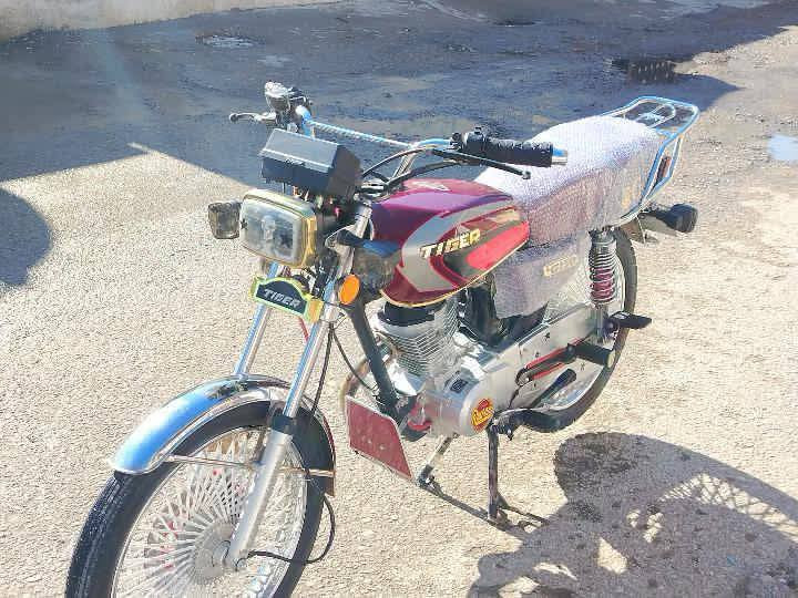 دراجه تايكر موديل 24 شلعه معدلل فول مكفوله السعر 550 وبيه مجال لل طيبين المكان بعقوبه تقاطع القدس ***********
