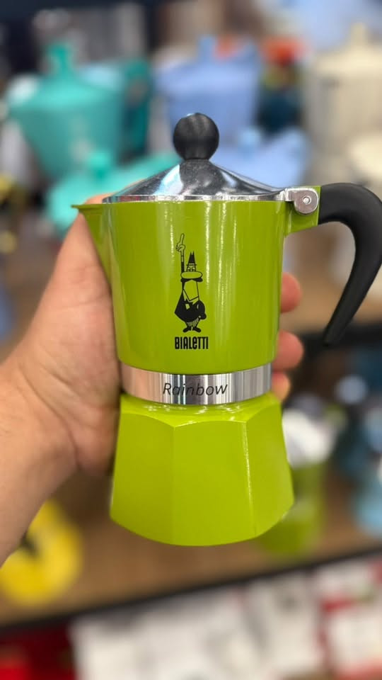 موكا بوت بياليتي ايطالي 🇮🇹
 من حجم كوب واحد لغاية تسعة اكواب ☕️ 
توصيل لجميع المحافظات ✅


**إذا كنت صاحب هذا الإعلان وتريد حذفه لأي سبب، رجاءا أرسل رسالة إلى الدعم الفني**