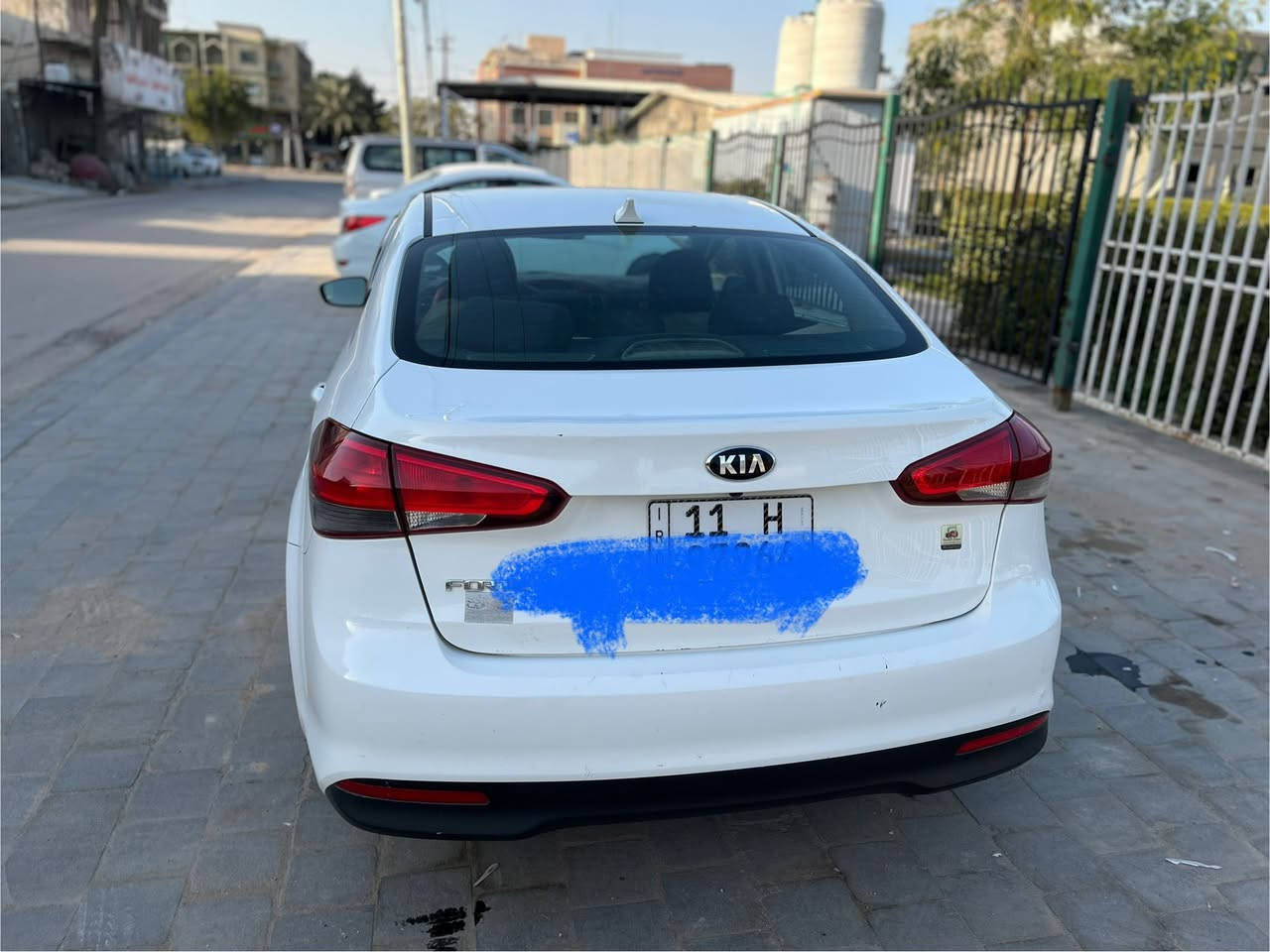 السلام عليكم 
كيا فورتي للبيع موديل 2017 لون ابيض 
سنويه لل 2030 
محرك 2000 دوش كير AT 
تحكم استيرن
 شاشه نظام أندرويد 
كأمره دواره 
حادثها من امريكا جاملغ امامي جهه اليمنى تبديل 
ووالابواب نصف مصبوغات اثر شخط أثناء الحادث وكما موضح بالسونار والصور 
ماشيه 164 
واني مبدل فقط كازكيت بسبب إرجاع الماء من الراديتر إلى الدبه 
ومبدل راديتر جديده ولف حماوه جديد من أثناء تبديل كازكيت 
السعر 120$
مكانها النجف 
للاستفسار ***********
