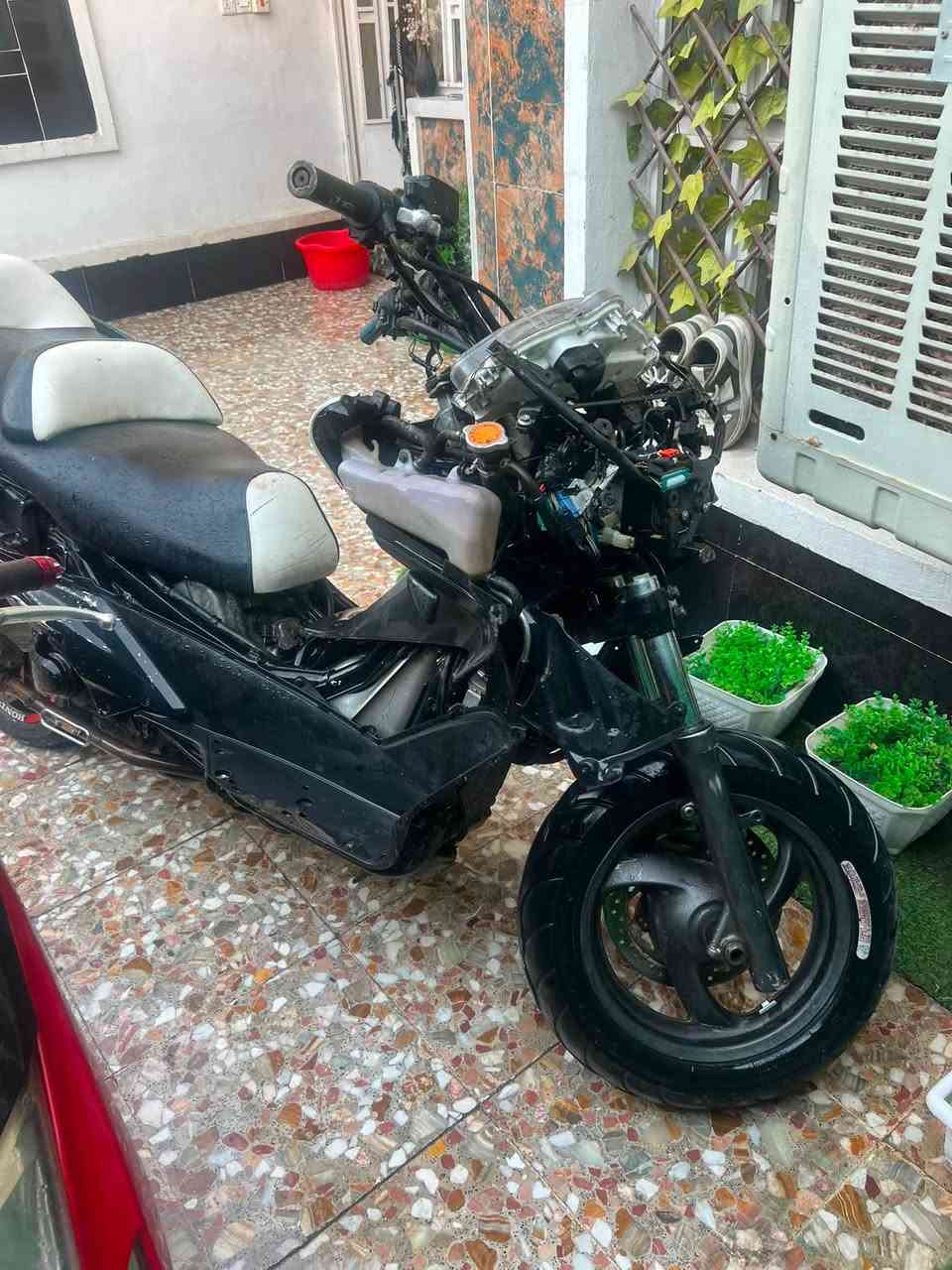 سلفر GT حديث 400 شلعه ومعدل شك الكاع شك 
مكاني بغداد رئاسه العبيدي *********** شعندك مراوس نزل
