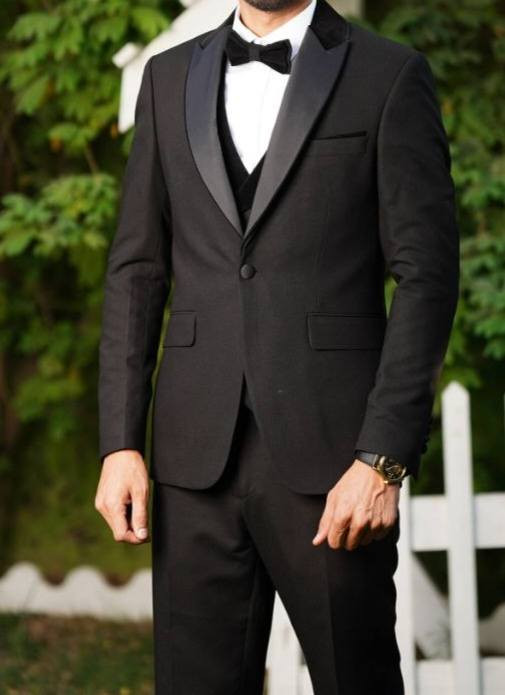 توكسيدو  الاصلي مستخدم ساعتين فقط قياسة موجود بالصور قماشة واضح اشتريتة ب325   رايدة 125وبي مجال


**إذا كنت صاحب هذا الإعلان وتريد حذفه لأي سبب، رجاءا أرسل رسالة إلى الدعم الفني**