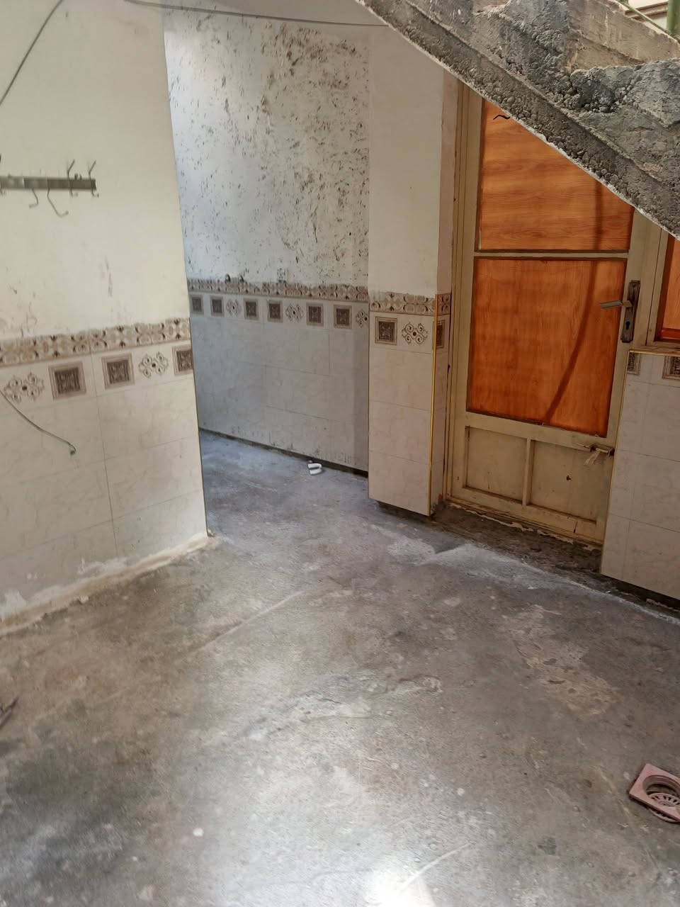 عندي بيت لليجار المكان الحولي بضهر مكتبة السدي الستفسار ***********
