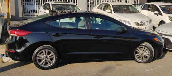 السلام عليكم  السعر120 وبيها مجال بسيط
النترا 
موديل 2018
مواصفات  نص  فول 
نقطه عميا سياره جديده
تبريد تدفئه 
ماشيه84
رقم اربيل
محرك وكير شرط 
محرك 20 دوش 
سياره بيها  وبوند صبغ وبيها شبر بداير الخلفي 
شرط التحويل
السعر120$وبيها مجال 
للاتصال ***********/***********
