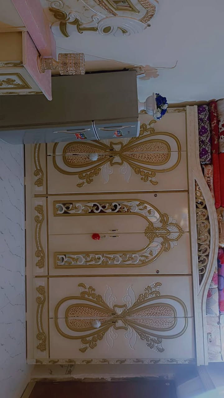 سلام عليكم غرفه اخشاب تصمصم تركي شغل عراقي للبيع
للبيع السعر 950 بيها مجال قليل تواصل واتساب 
***********
العنوان كرمه بني سعيد
