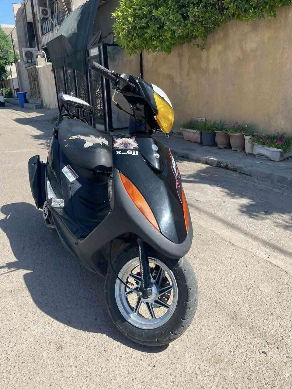 دراجه ماكس لبيع دراجه المكينه بلادي دراجه حلوه بيها شلعه معدل دراجه معمره تعمير جديد السعر قيم وأخذ مكاني البياع ***********
