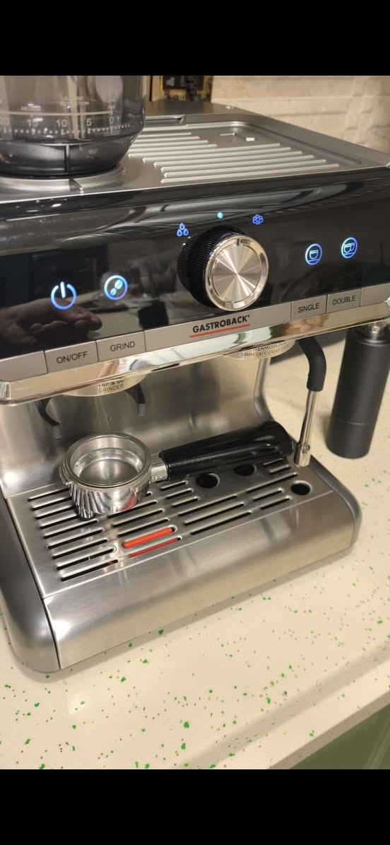 مكينه قهوه المانيه باسكت ٥٨  ومطحنه احترافيه  مستعمله اقل الشهر موجوده بالبصره كل غراضها كامله والكارتون والتفاصيل للعلم هذي جديده مو مال باله ومستعمله سابقا


**إذا كنت صاحب هذا الإعلان وتريد حذفه لأي سبب، رجاءا أرسل رسالة إلى الدعم الفني**