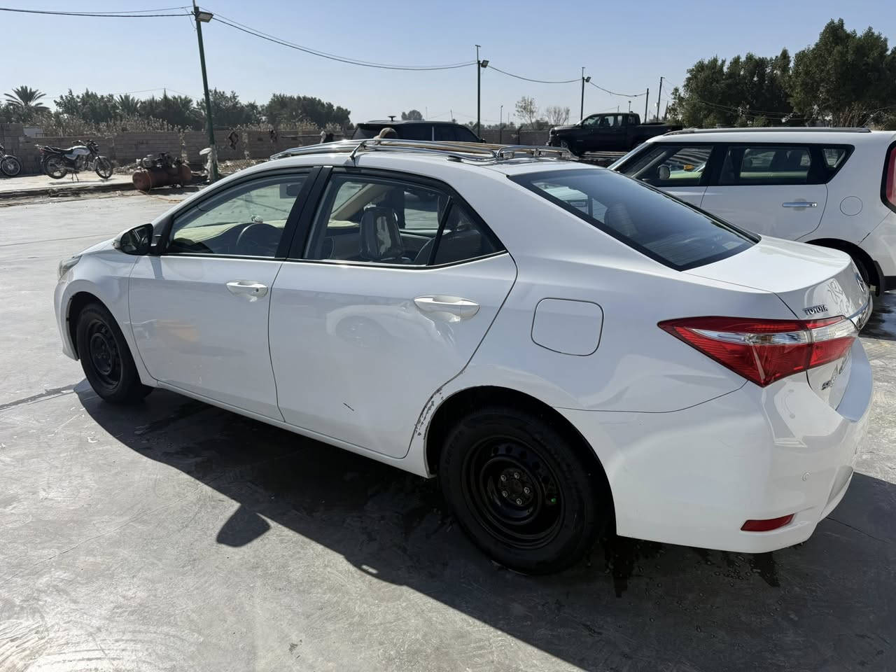 سلام عليكم للبيع كورله خليجي موديل 2014 رقم اربيل جديد سياره بأسمي تحويل ثاني يوم بيه باب لي وره سايق بارد بل داير بارد جاملغ الامامي جهة الصدر بارد كلش قليل باقي كفاله لاصبغ ولاتبديل فقط بارد بيه كير محرك كفاله مكينه 1600 سياره كلشي منقصه ماشيه 100 كلشي منقصه سياره احله من صوره بهواي سعر 145 بيه مجال لل شراي مكان سياره كوت شراي يتصل ***********
